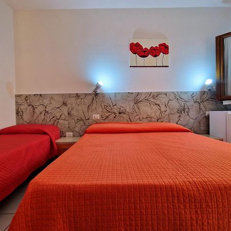 Sa Mamma E Sole B&B Кала Гононе Екстериор снимка